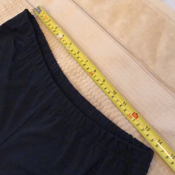 Lior Paris Ruffle hem Flattering Stretch wide Tufted ankle pants - Picture 9 of 10